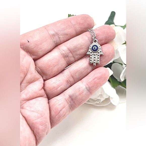 Evil Eye Hamsa Necklace in Stainless Steel, NWT, Gift Box, 14” to 18” - Picture 4 of 6